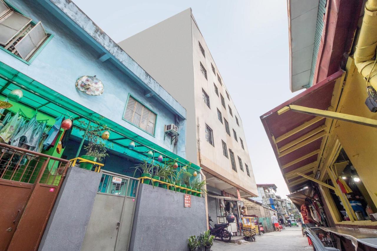 Oyo 578 Red Velvet Suites Manila Exterior photo